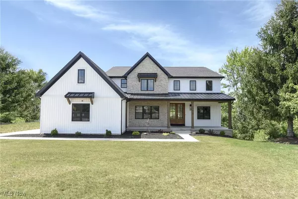 17440 Sawgrass CIR, North Royalton, OH 44133