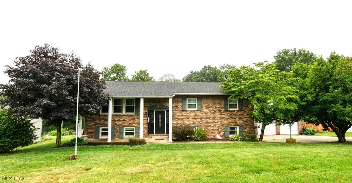 100 Linvale DR, Norwich, OH 43767