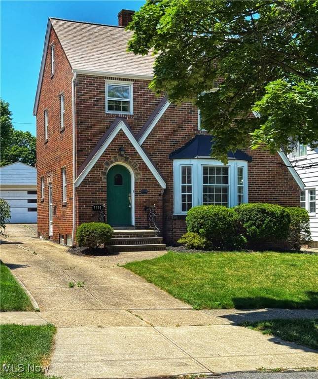 4704 Morningside DR, Cleveland, OH 44109