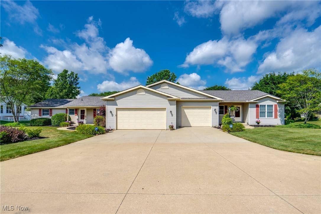13791 Market AVE N, Hartville, OH 44632