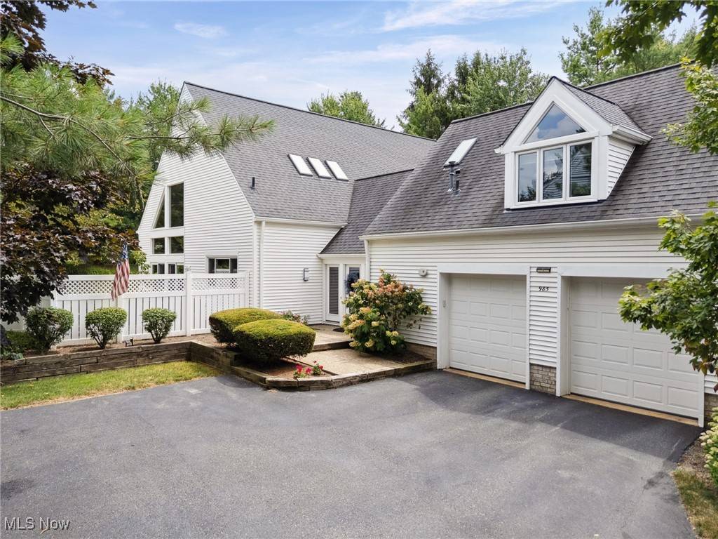 985 Goldenrod TRL, Aurora, OH 44202