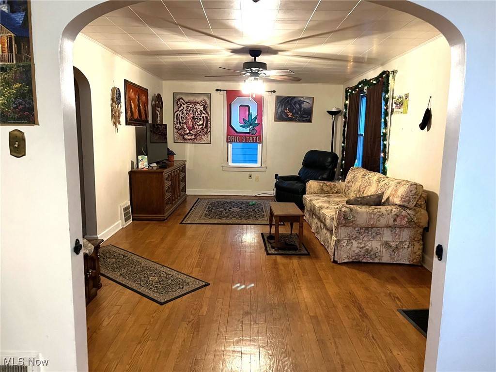 Richmond, OH 43944,135 W Main ST W
