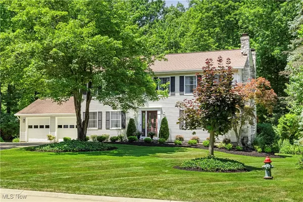 7330 Far Hills DR, Concord, OH 44077