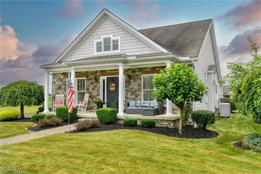 269 Radcliffe PASS, Columbiana, OH 44408