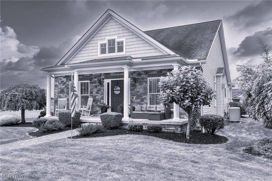 269 Radcliffe PASS, Columbiana, OH 44408