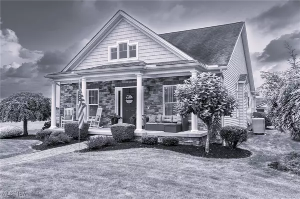 269 Radcliffe PASS, Columbiana, OH 44408