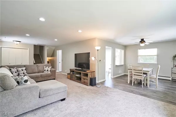 North Canton, OH 44720,4859 Firwood DR