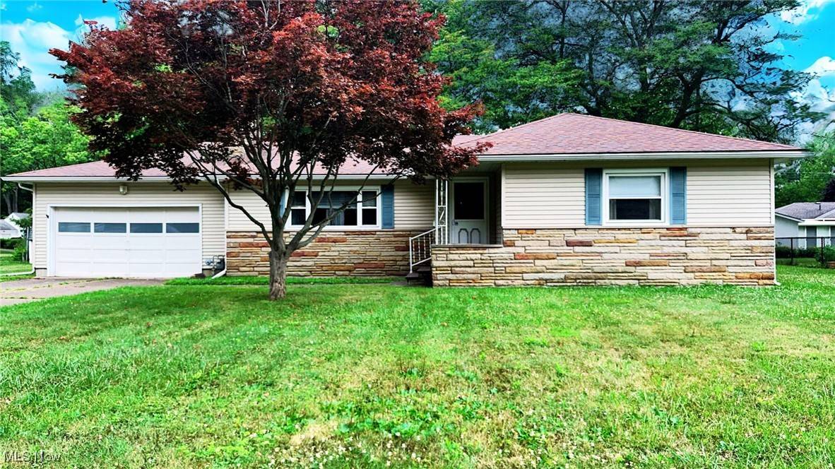 1111 Norwood DR, Ashtabula, OH 44004