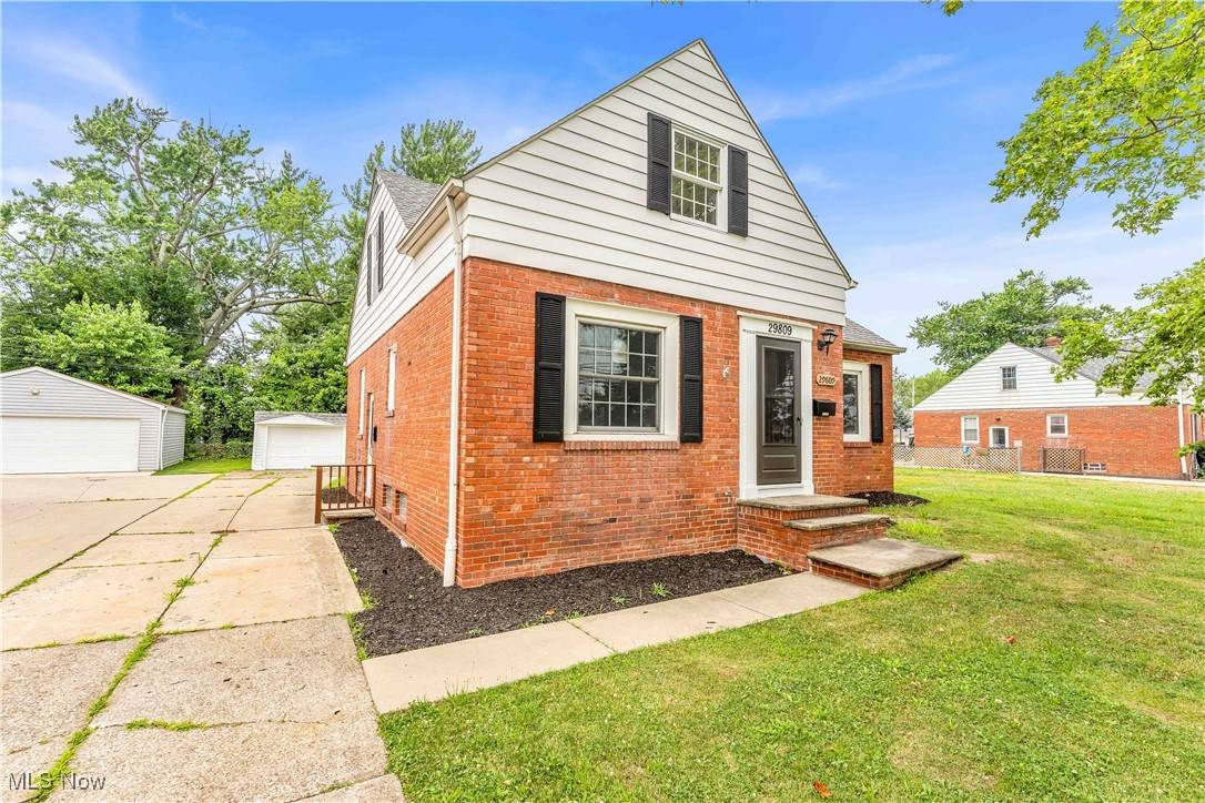 Willowick, OH 44095,29809 Lake Shore BLVD