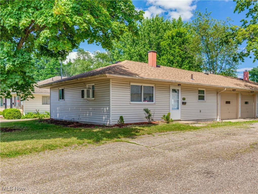 3221 8th ST, Cuyahoga Falls, OH 44221