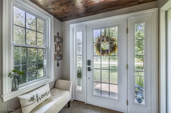 Brecksville, OH 44141,6738 Westview DR