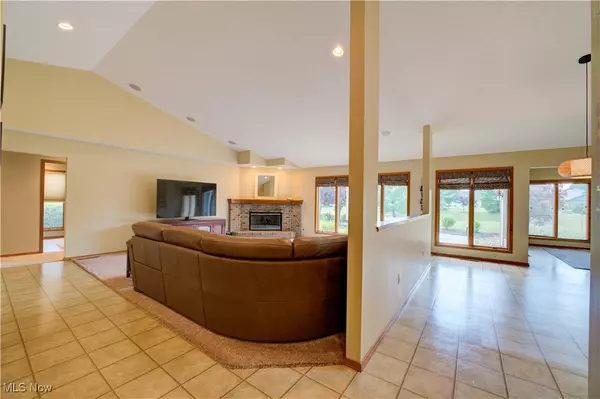 North Ridgeville, OH 44039,8904 Riverwood DR