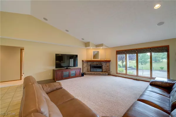 North Ridgeville, OH 44039,8904 Riverwood DR