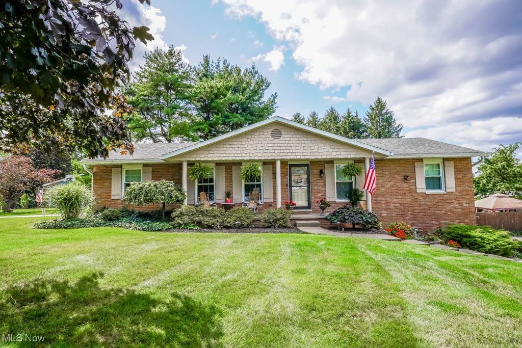 3433 Abbey ST NW, Uniontown, OH 44685