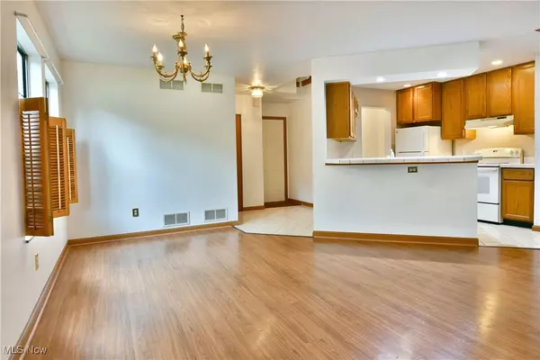 Warren, OH 44484,106 N Aspen CT #4