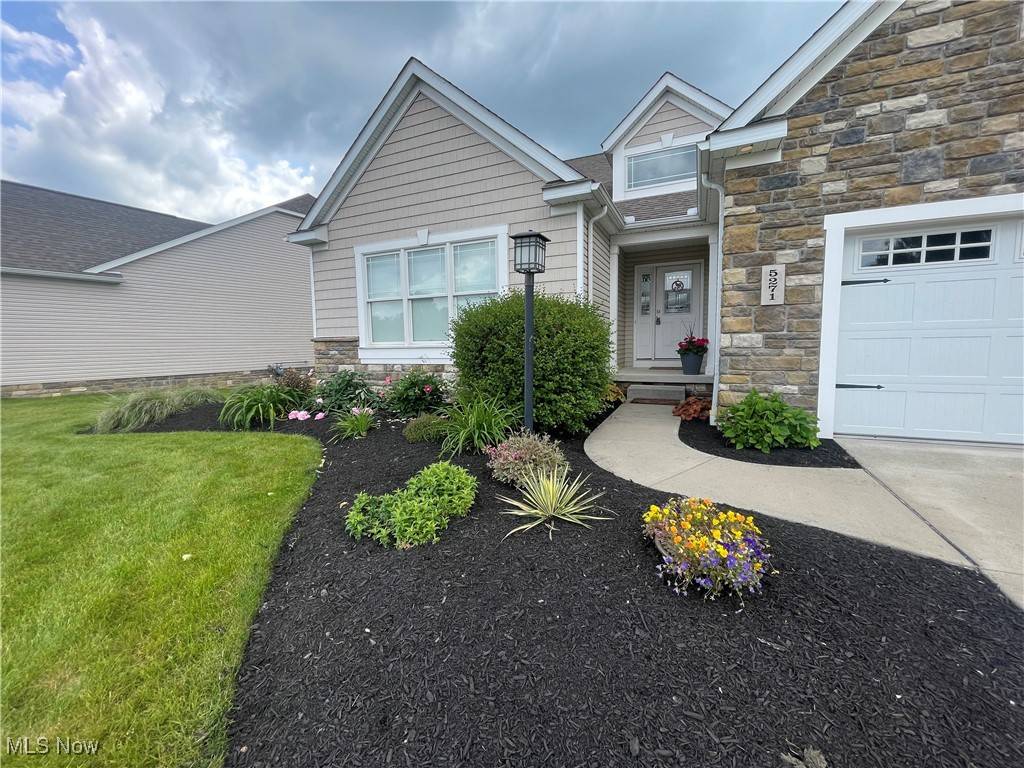 Massillon, OH 44646,5271 Lake Vista CIR NW