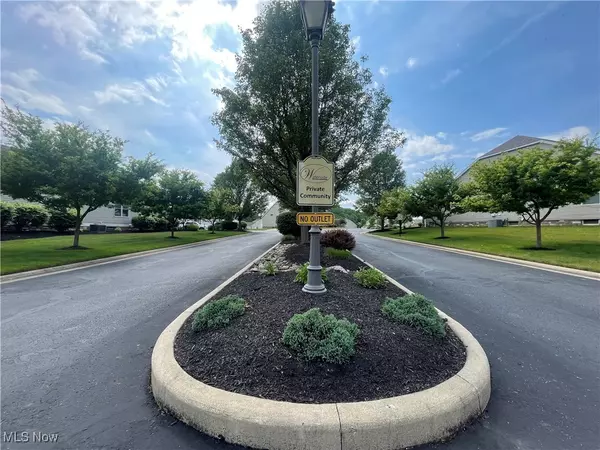 Massillon, OH 44646,5271 Lake Vista CIR NW