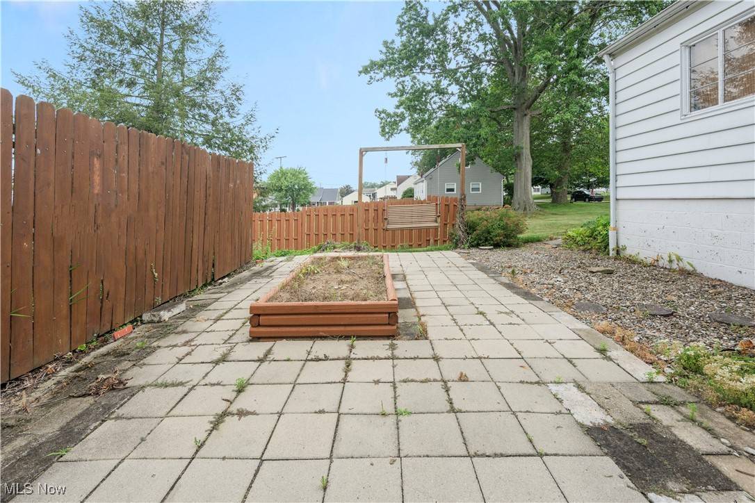 Coshocton, OH 43812,1005 Fairview BLVD