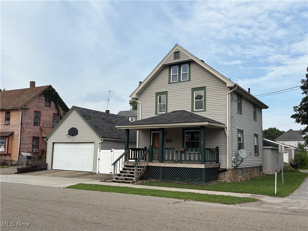 442 East ST, East Palestine, OH 44413
