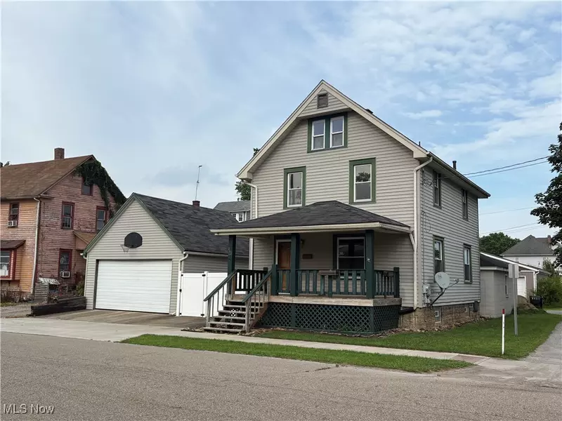 442 East ST, East Palestine, OH 44413