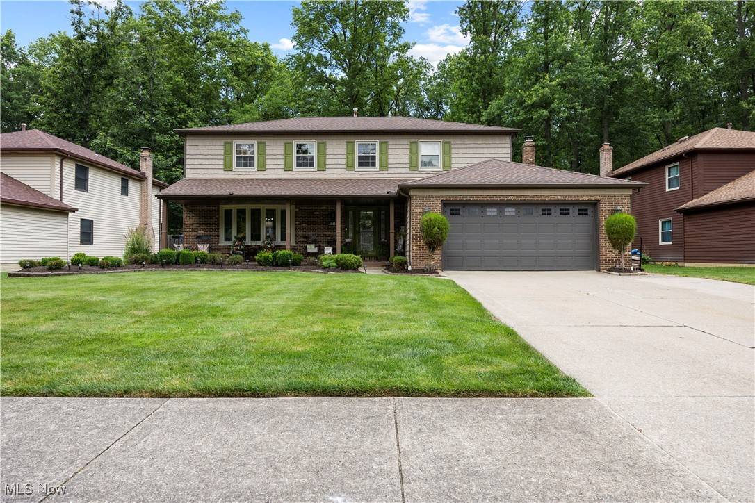Olmsted Twp, OH 44138,26938 Tall Oaks TRL