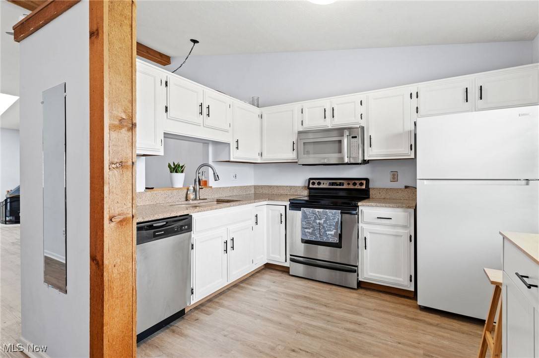 Brunswick, OH 44212,5279 Creekside BLVD #R21