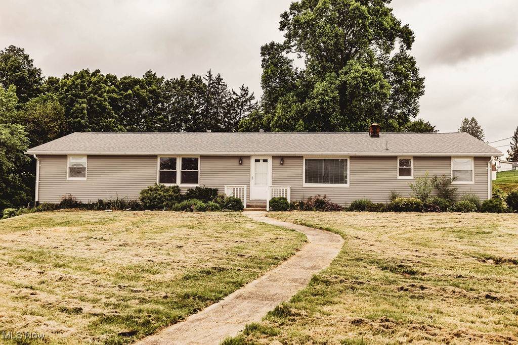 1330 James CIR #2, Zanesville, OH 43701