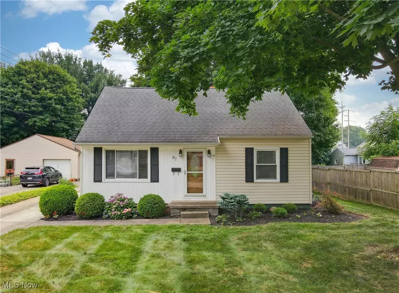 87 Holcomb AVE, Mogadore, OH 44260