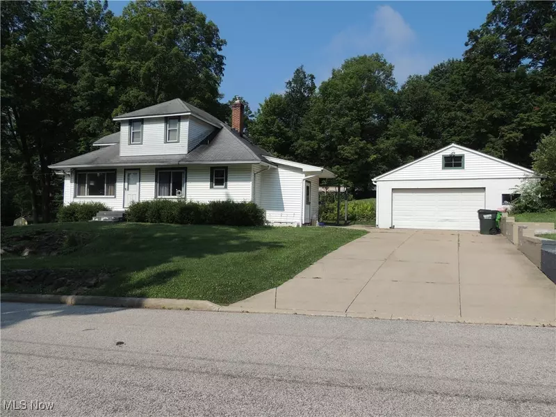 10791 Reservoir DR, Mantua, OH 44255