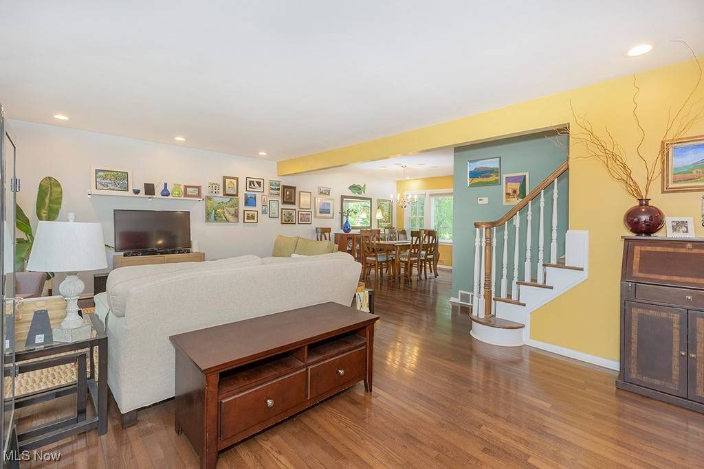Shaker Heights, OH 44122,23700 Fairmount BLVD