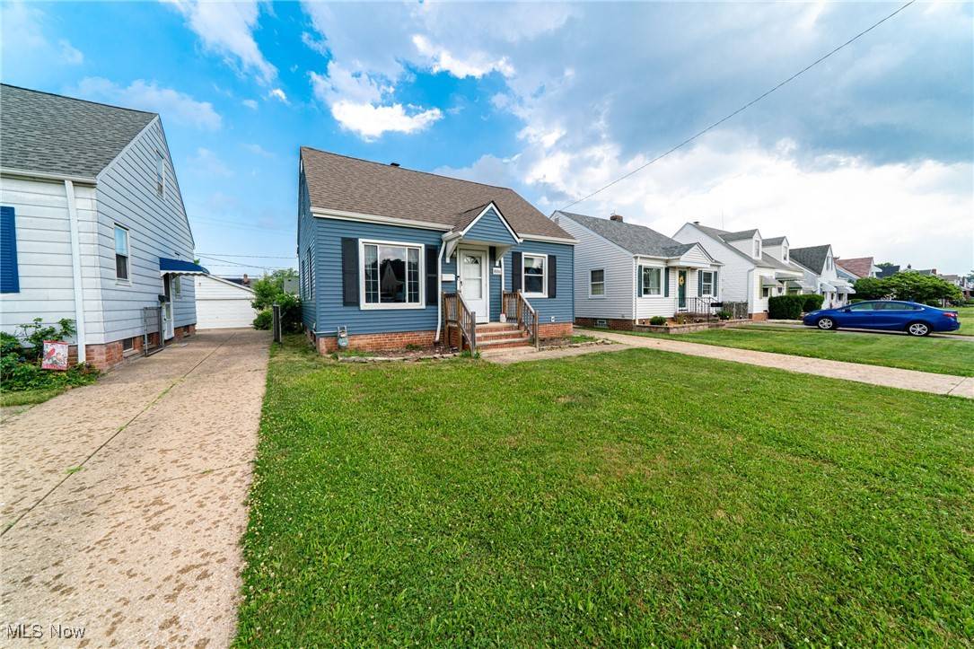 Parma, OH 44129,8006 Chesterfield AVE