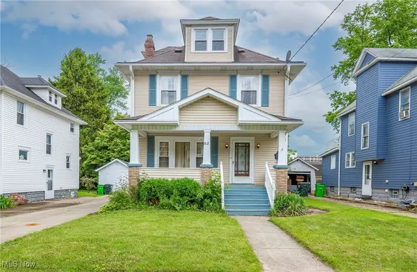 52 20th ST SW, Barberton, OH 44203