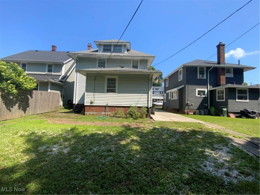 Wooster, OH 44691,230 Clark AVE