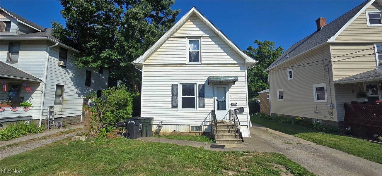 231 Oberlin RD, Elyria, OH 44035