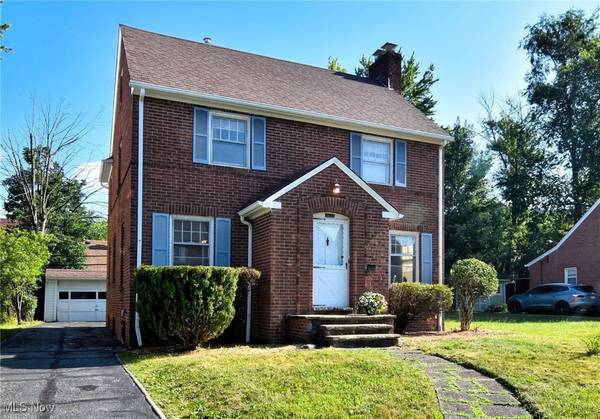 3637 Grosvenor RD, Cleveland Heights, OH 44118