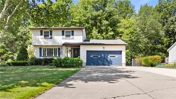 4319 Timberbrook DR, Canfield, OH 44406
