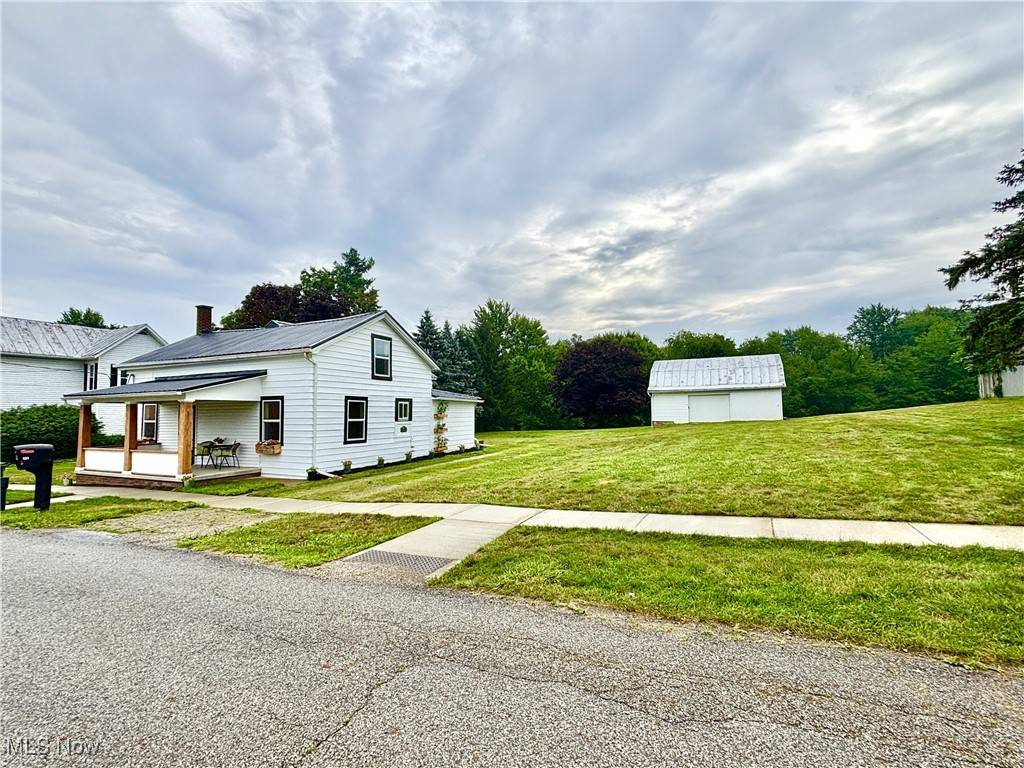 131 Mill ST, Burbank, OH 44214