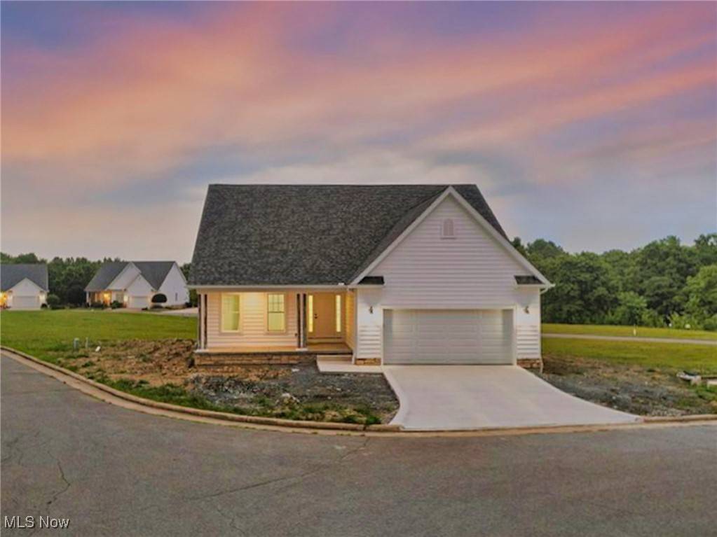 191 Saybrook DR, Canfield, OH 44406
