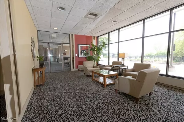 Lakewood, OH 44107,12550 Lake AVE #810