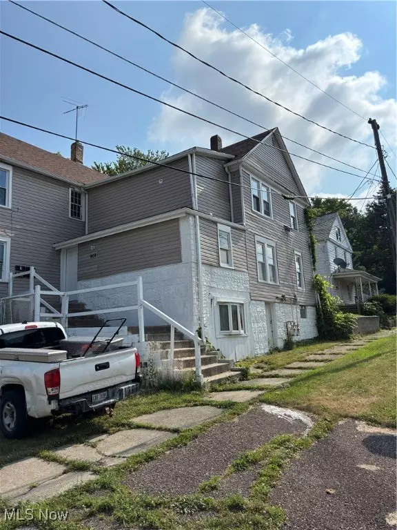 Akron, OH 44311,909 Grant ST