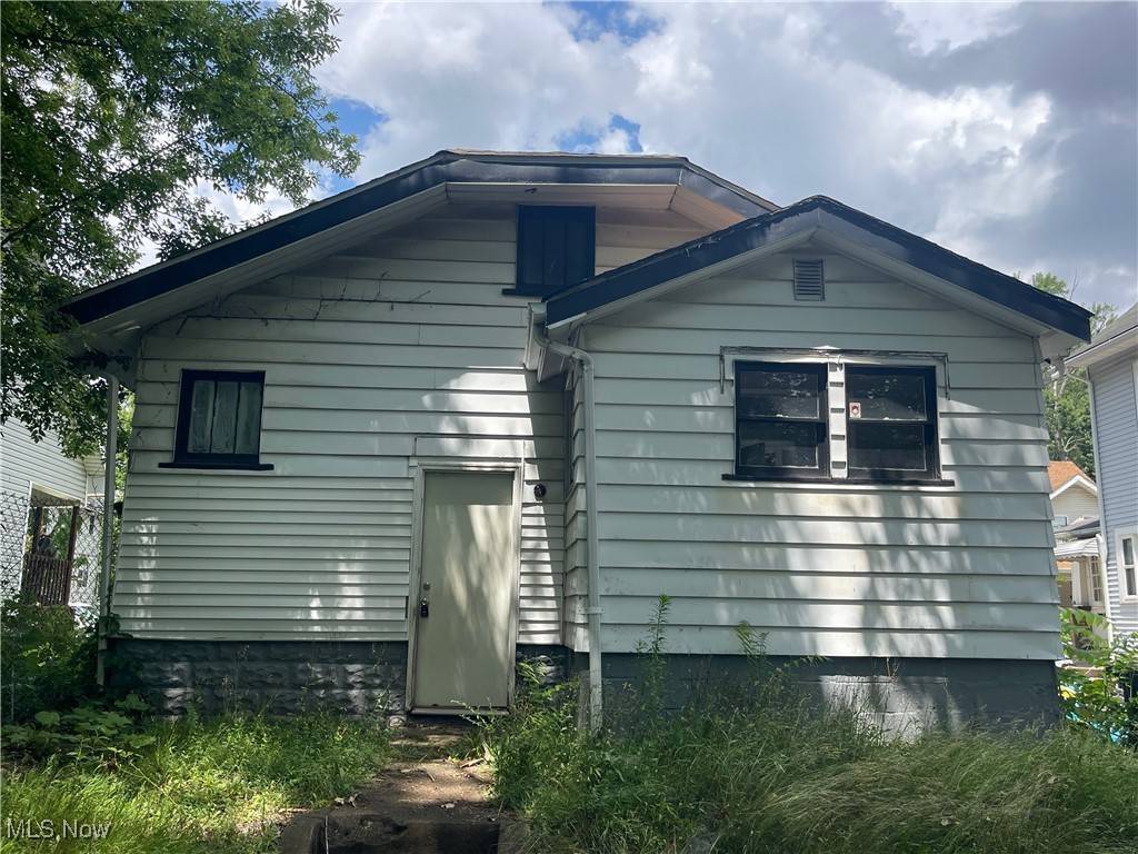 Akron, OH 44307,810 Fess AVE