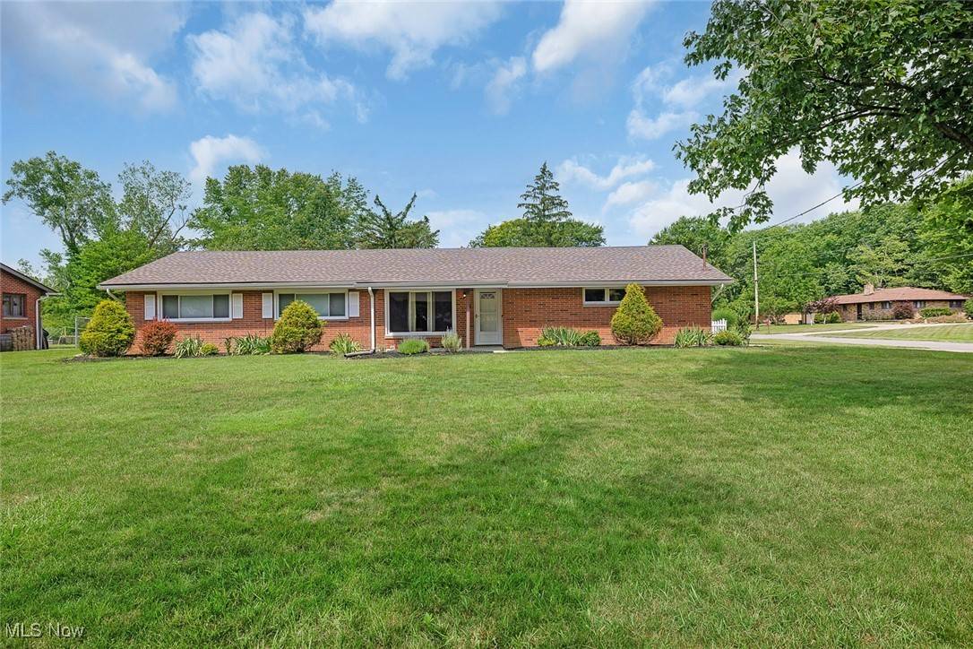 8718 Falls LN, Broadview Heights, OH 44147