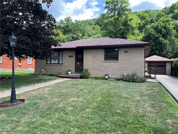 1108 Second Ave., New Cumberland, WV 26047