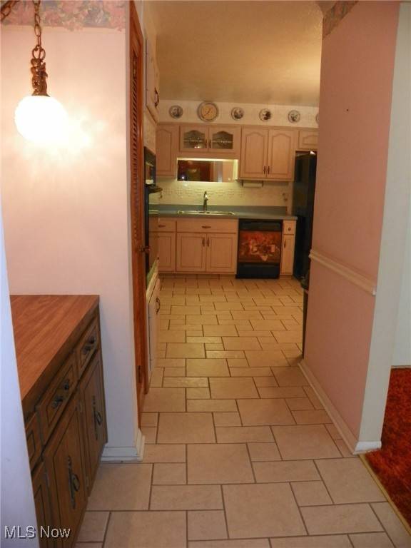 Brooklyn, OH 44144,4234 Dawncliff DR