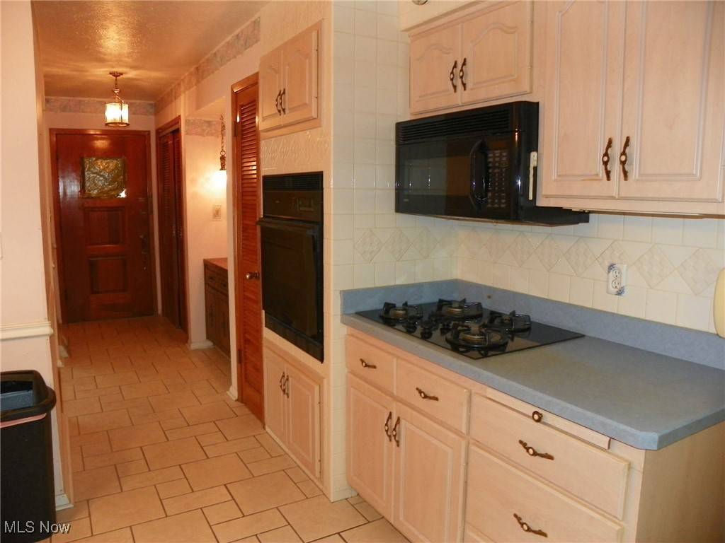 Brooklyn, OH 44144,4234 Dawncliff DR