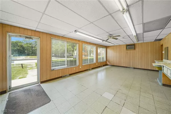 Warren, OH 44483,615 Belvedere AVE SE
