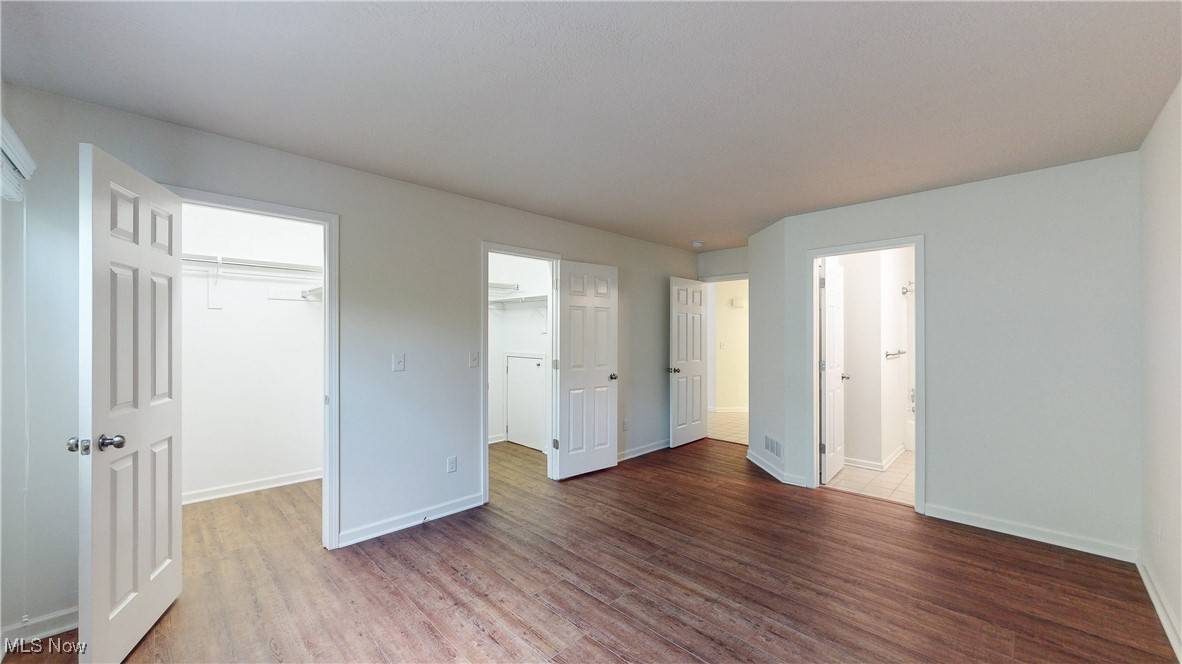 Tallmadge, OH 44278,517-519 Pheasant RUN