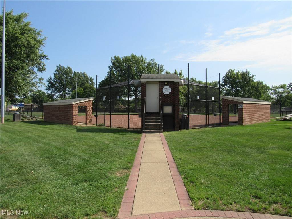 Middleburg Heights, OH 44130,6724 Benedict DR