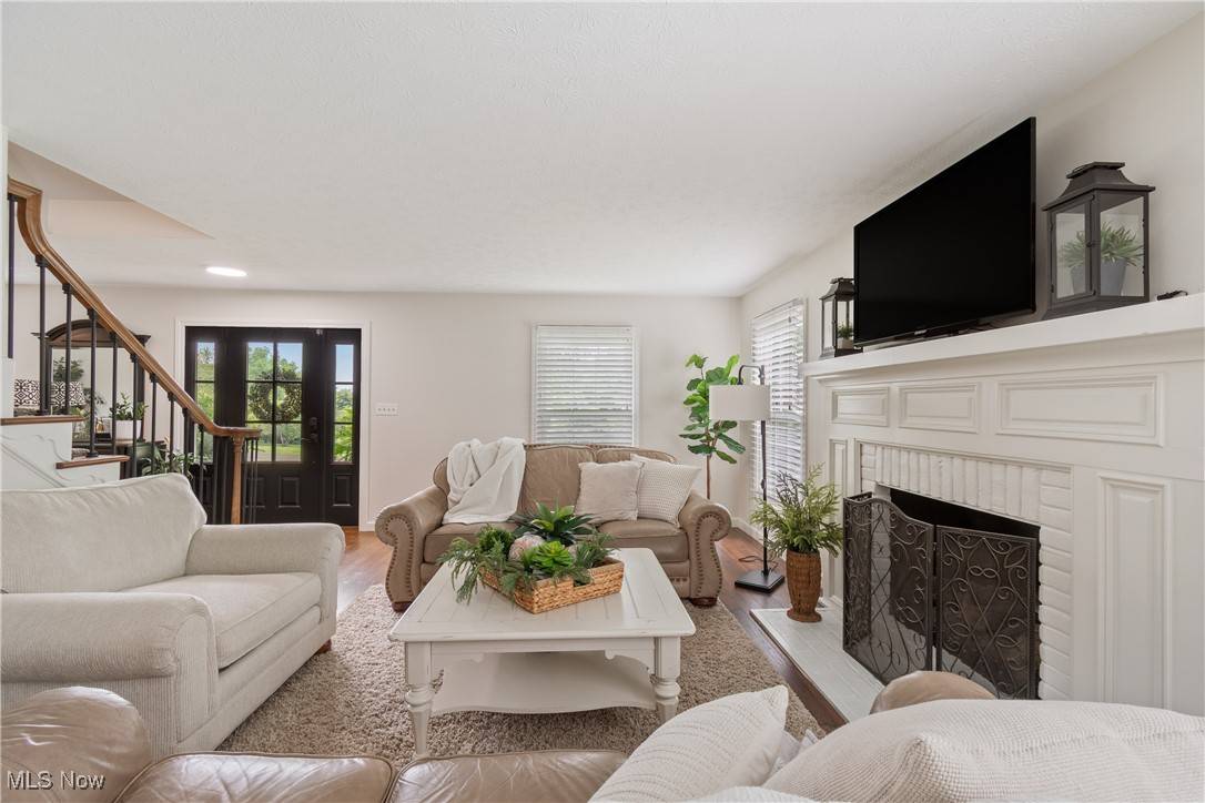 Wooster, OH 44691,3532 Triway LN