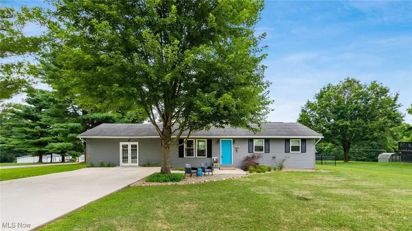 5470 Airwood DR, Zanesville, OH 43701